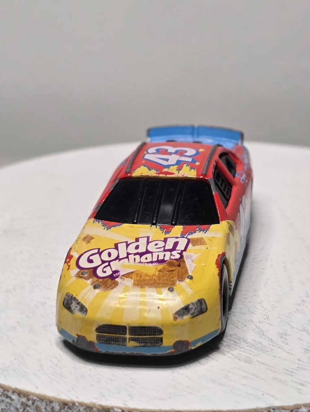 Richard Petty #43 Golden Grahams Cereal Diecast Car 2008 General Mills